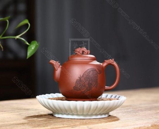 《靈龍納?！? title=